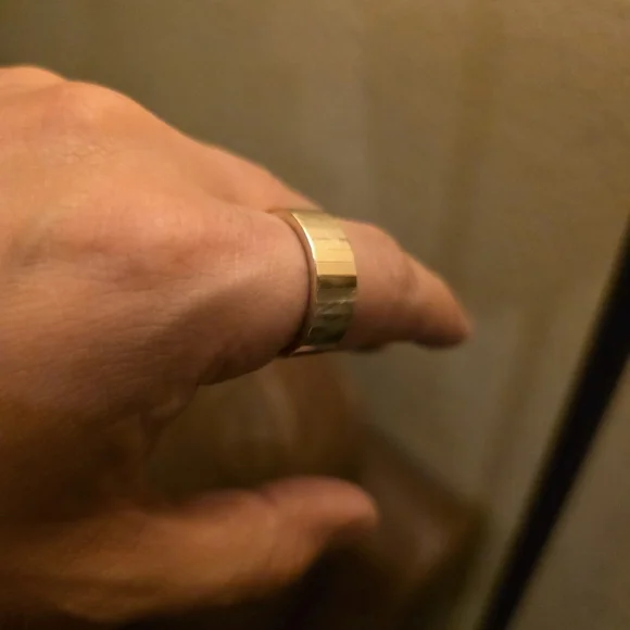 14k Gold Dyadema Ring with Stars Design - Picture 4 of 12